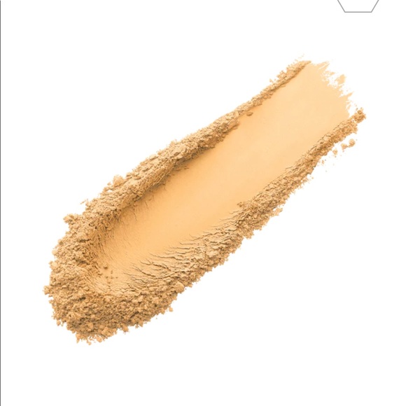 Fenty Beauty Pro Filt’r Instant Retouch Setting Powder - Banana - Picture 2 of 4